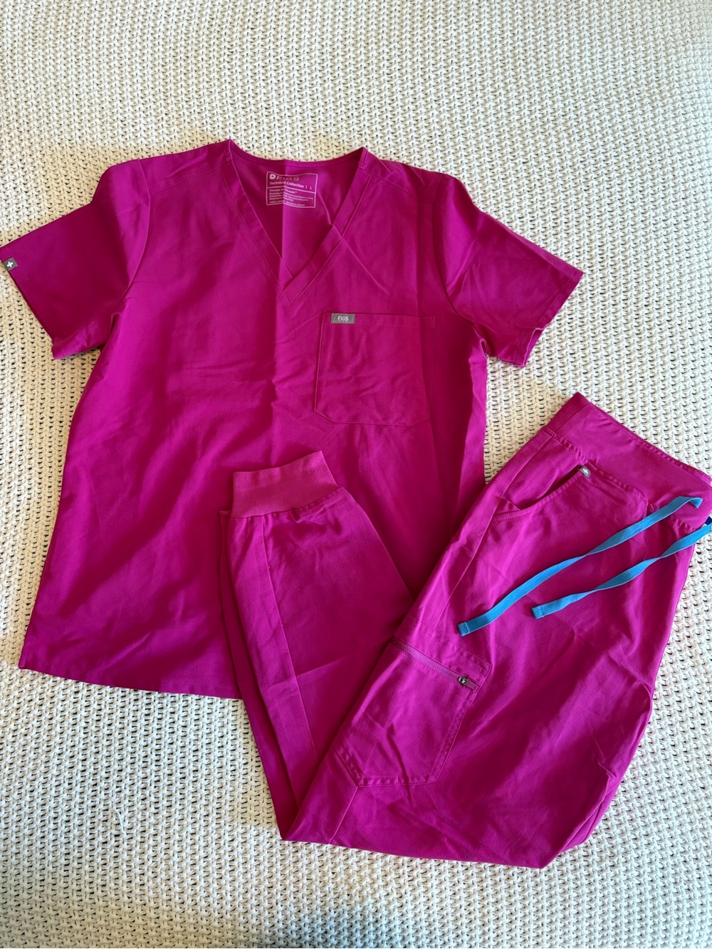 Figs Women's Magenta Scrub Top & Jogger Pant Set